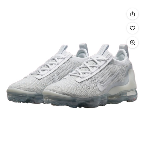Nike Shoes - Women's Nike Air Vapormax